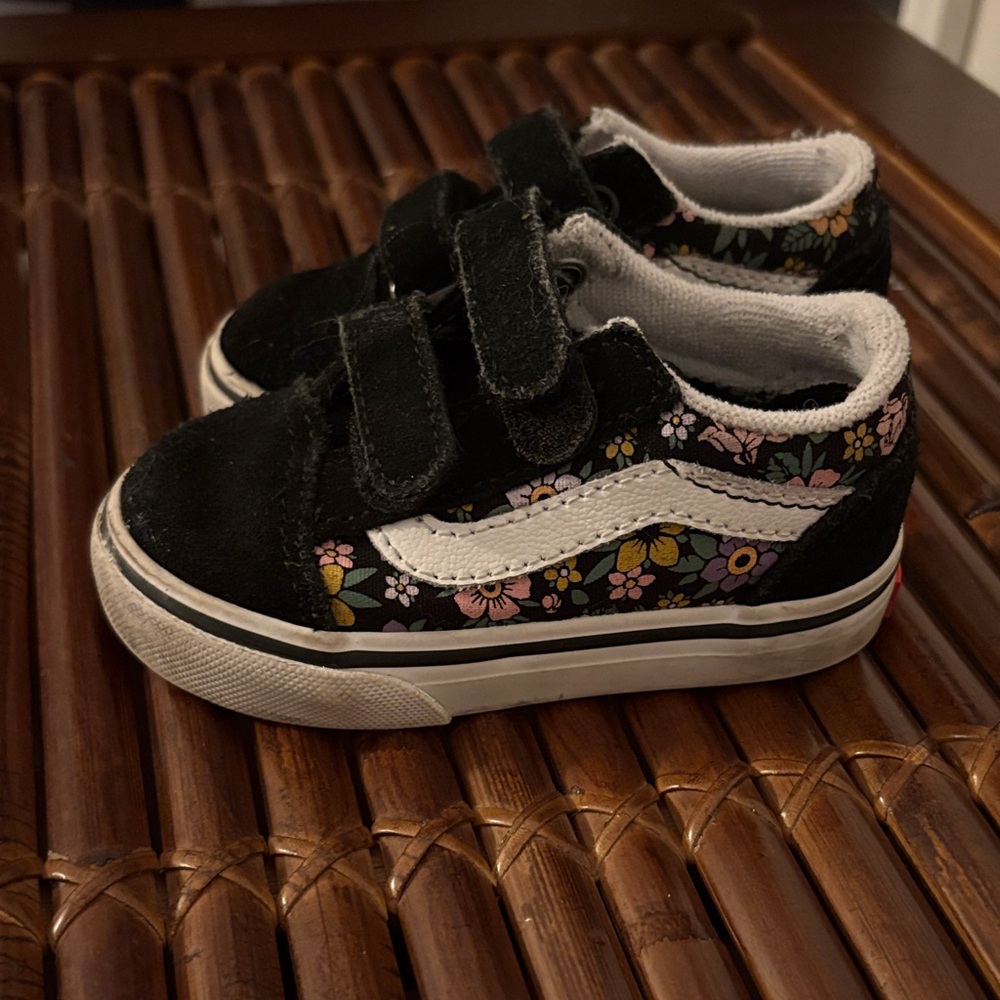 Vans Kids Black Floral Velcro Sneakers